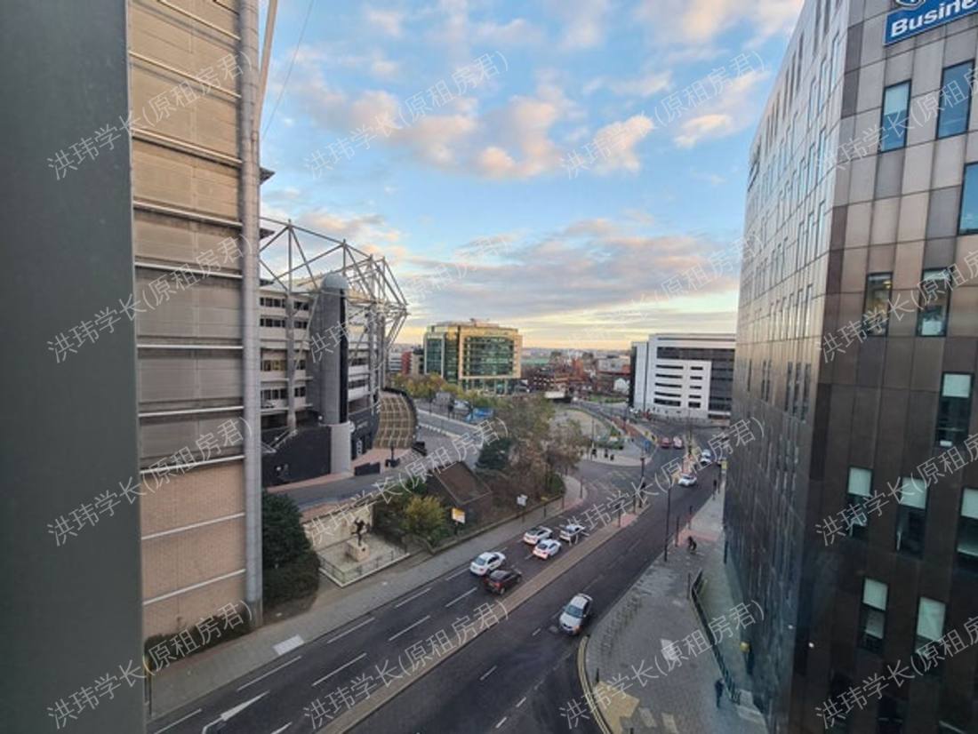 St James' Point公寓