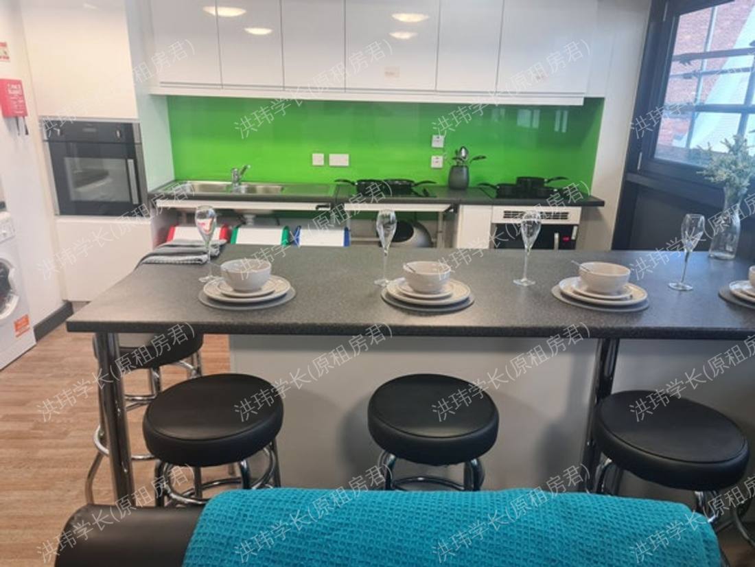 St James' Point公寓