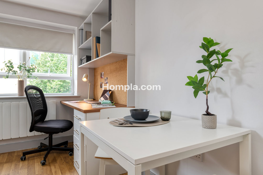 St James Street apartment