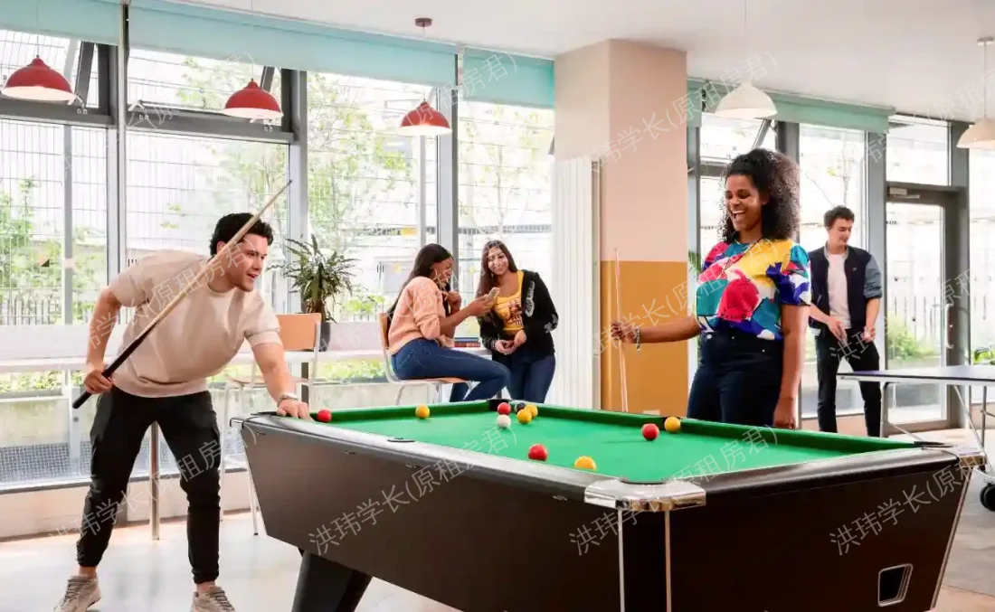 Moonraker Point公寓