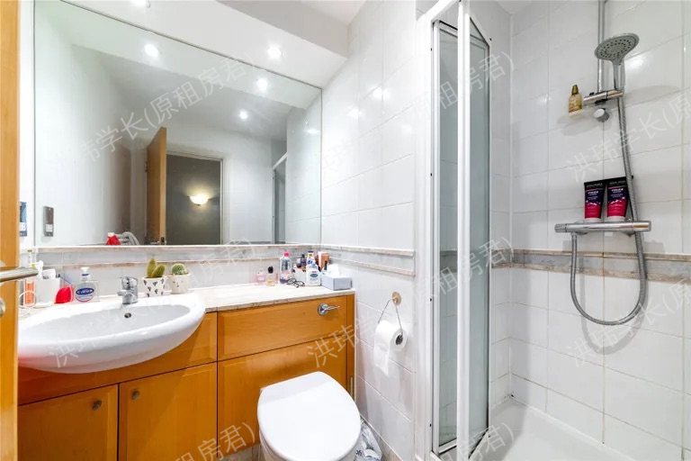 Whitehouse Apartments公寓