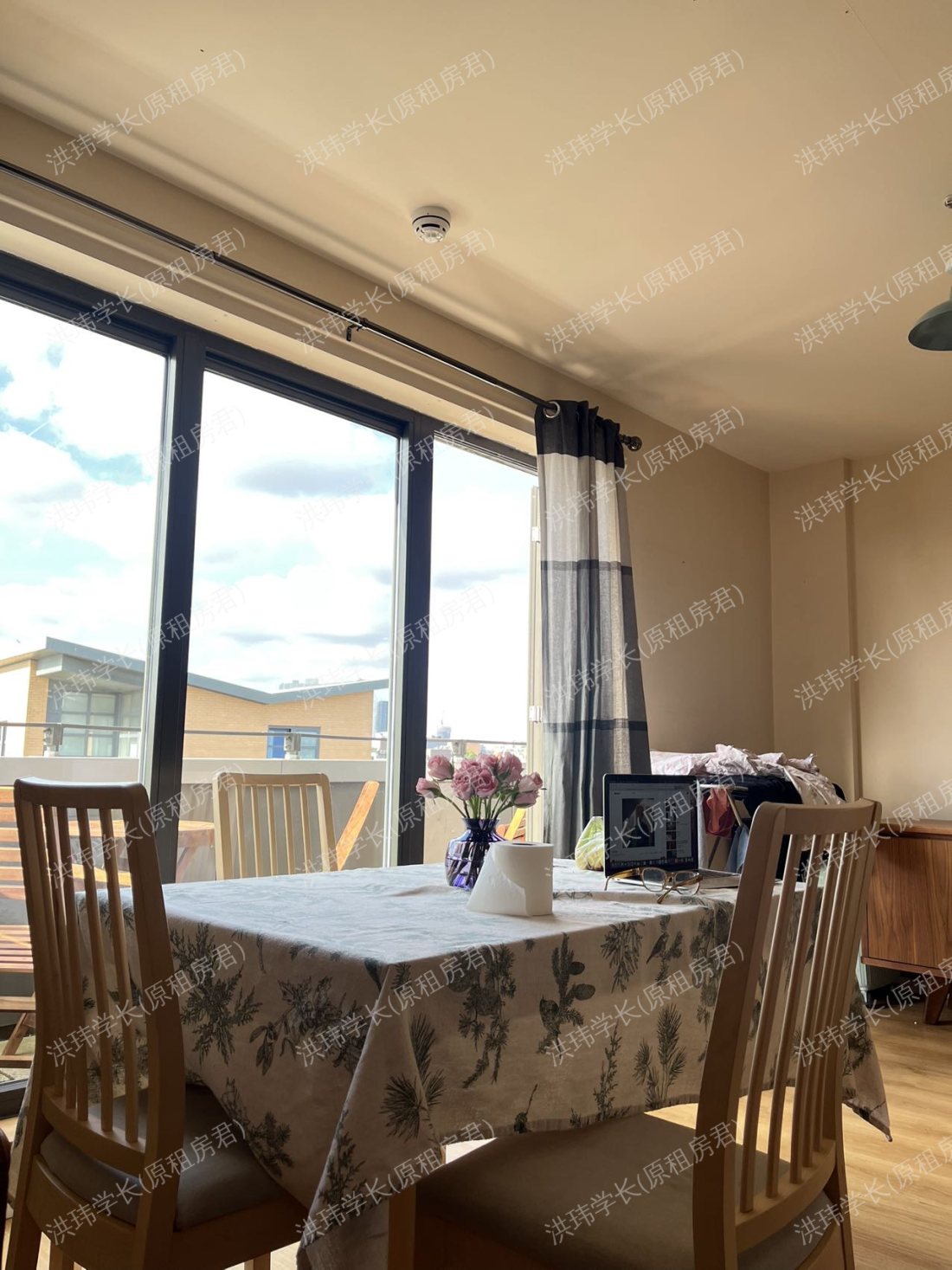 Sheridan heights 公寓