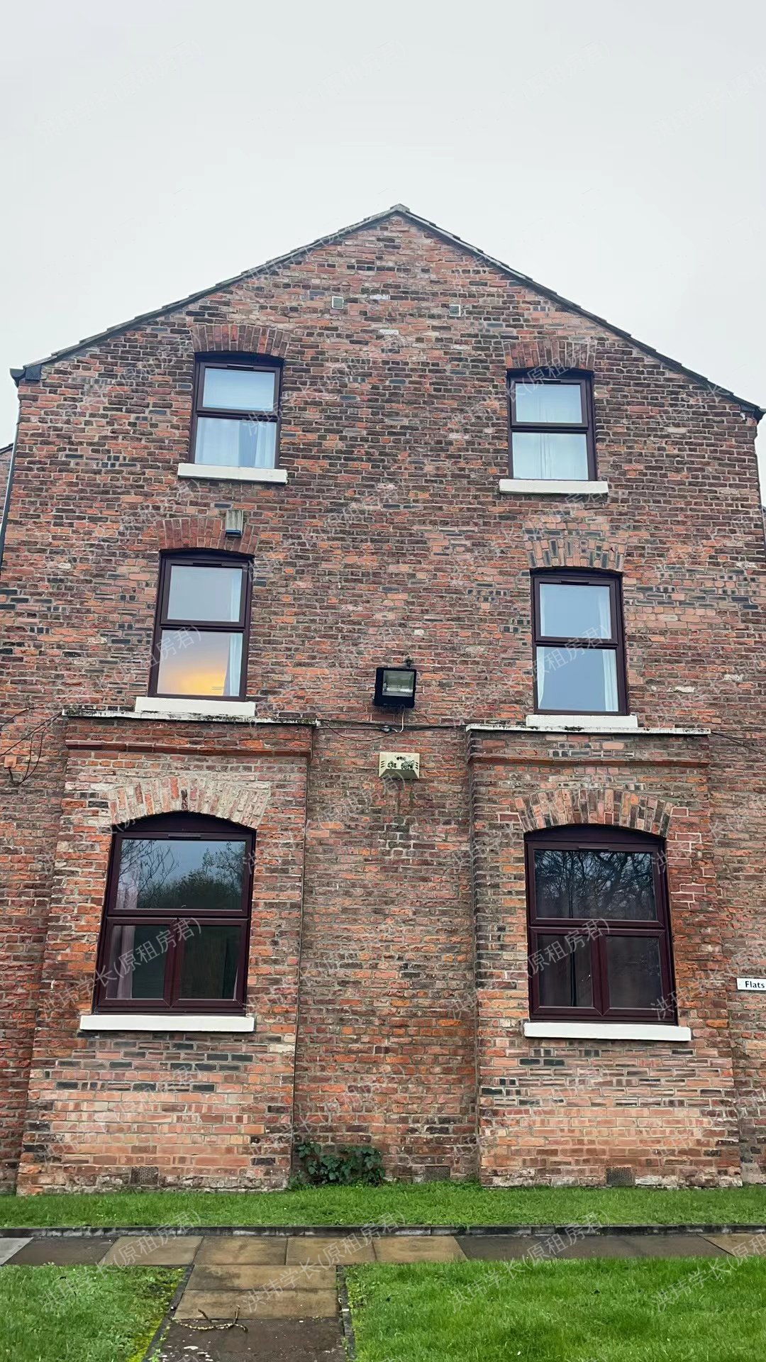 Flat 18, Victoria Terrace, 135/149 Hathersage Road公寓