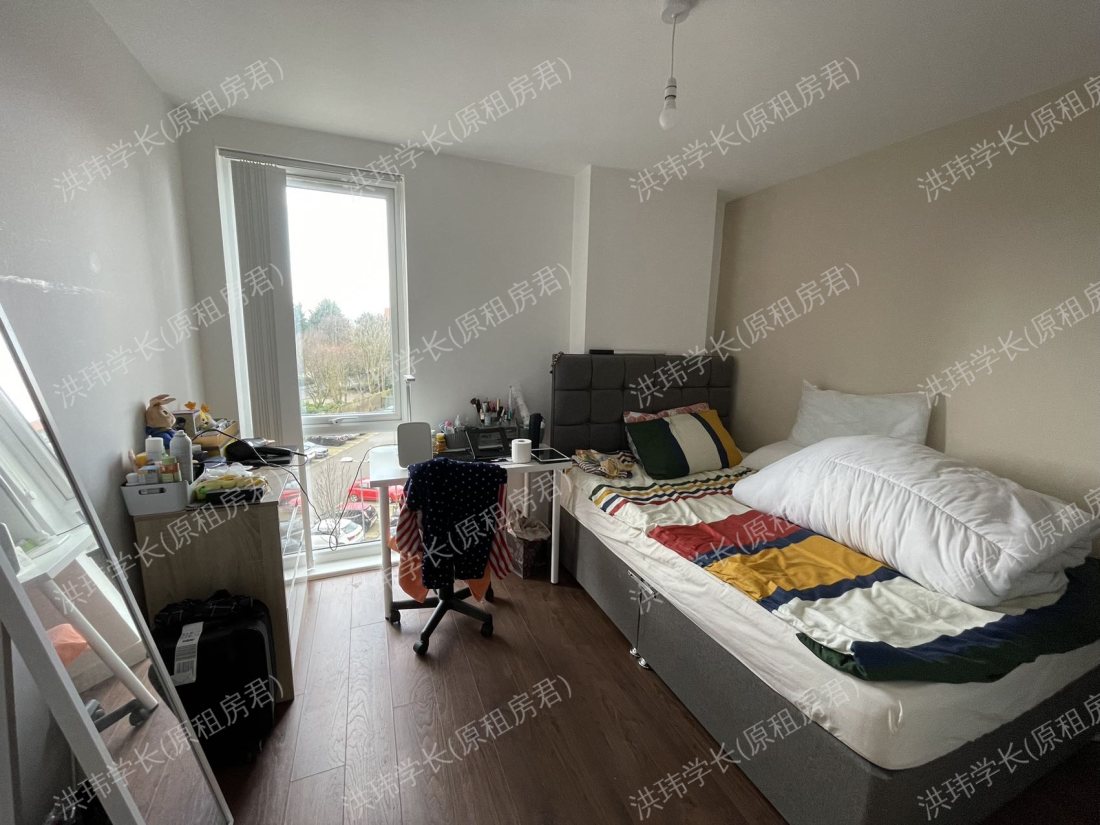 The Riverside 公寓