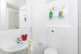 Moonraker Point公寓