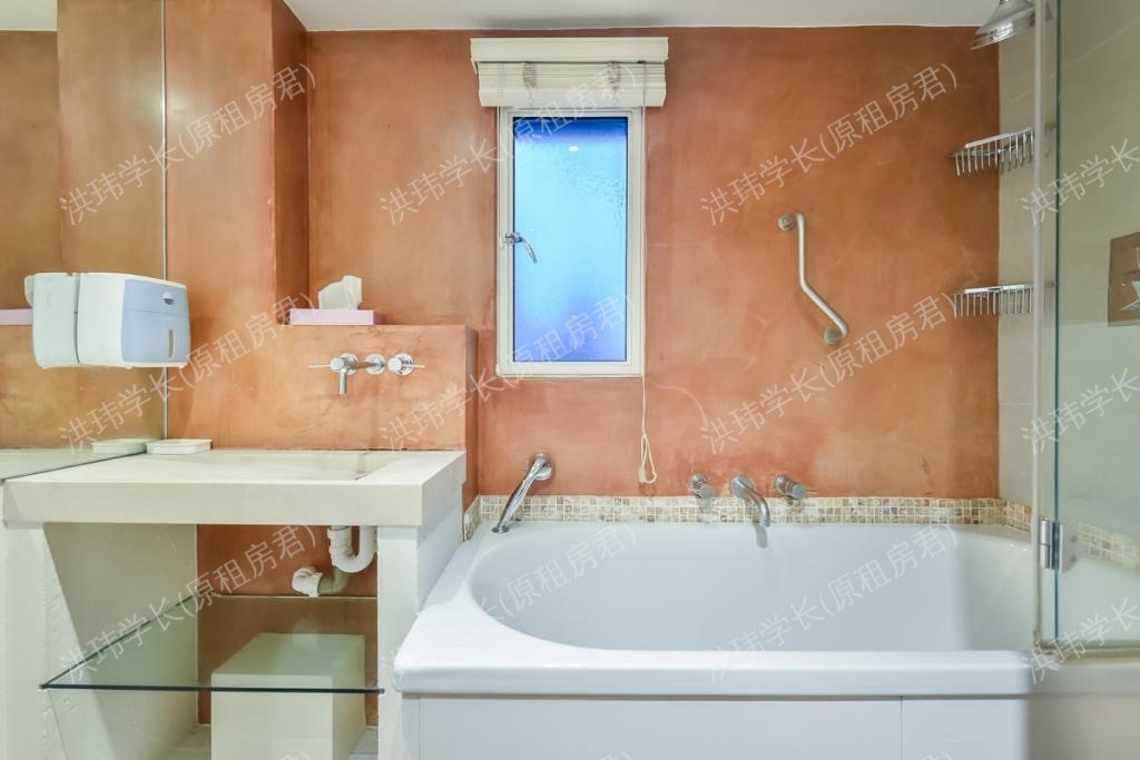 Paramount Court公寓