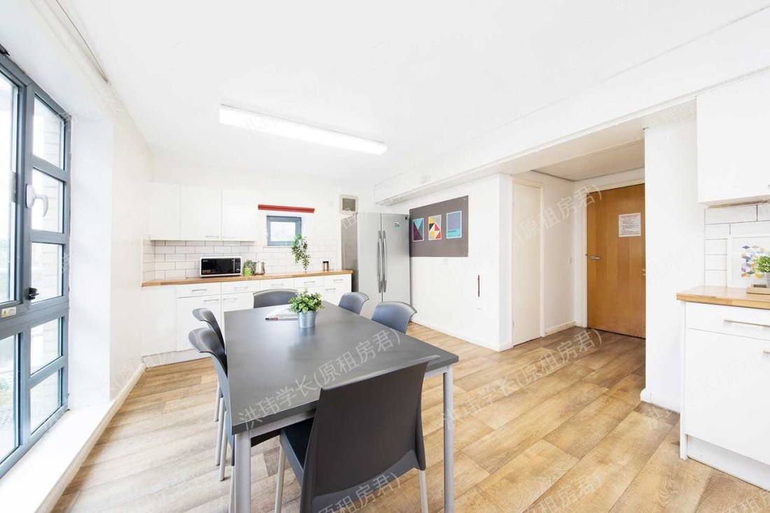 Clarence Dock Village公寓