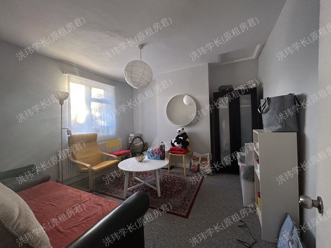 first floor flat公寓