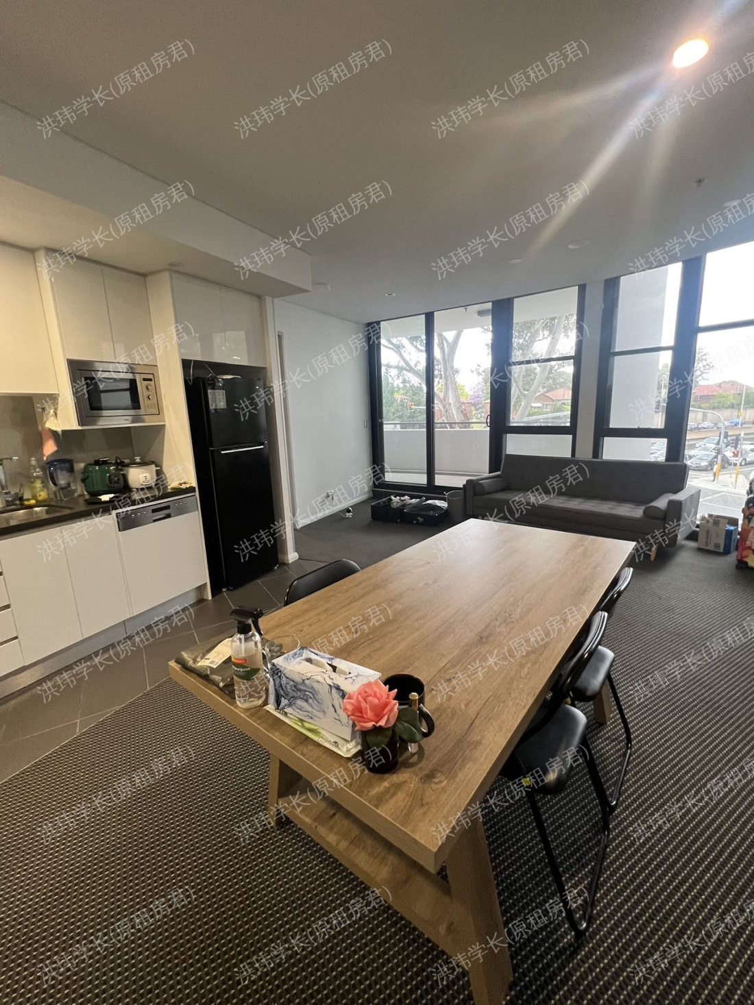 Meriton. 216,891 South Dowling Street公寓