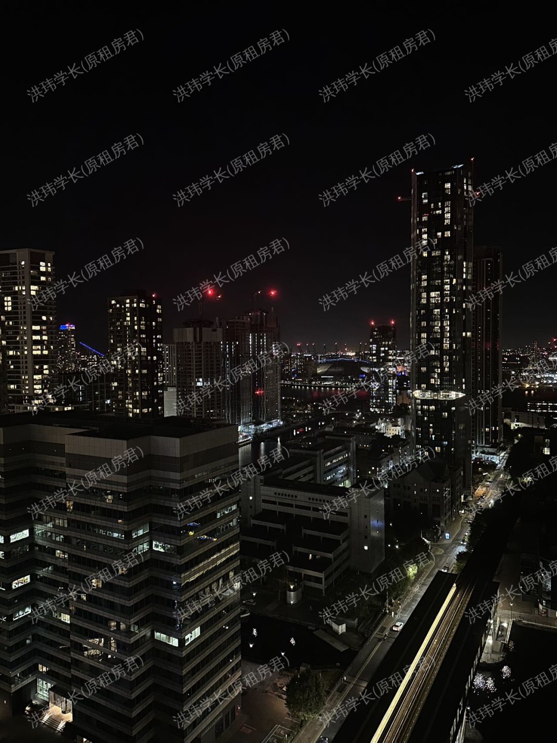 1 Pan Peninsula Square公寓