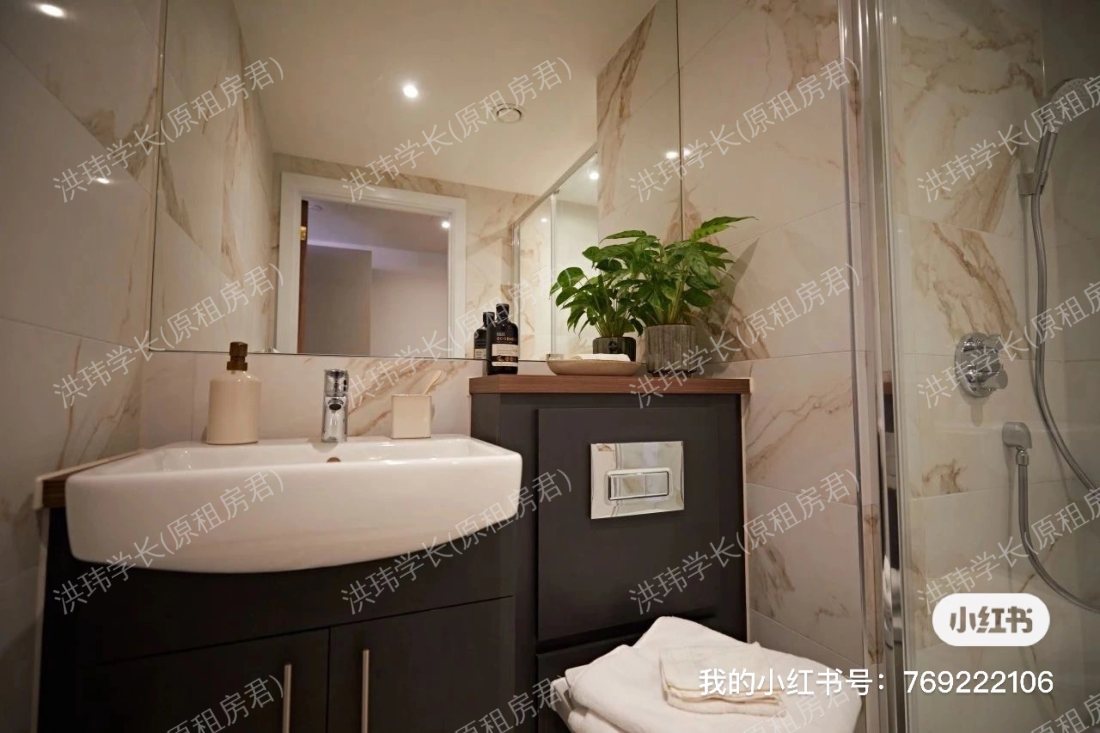 Q Three Residence公寓