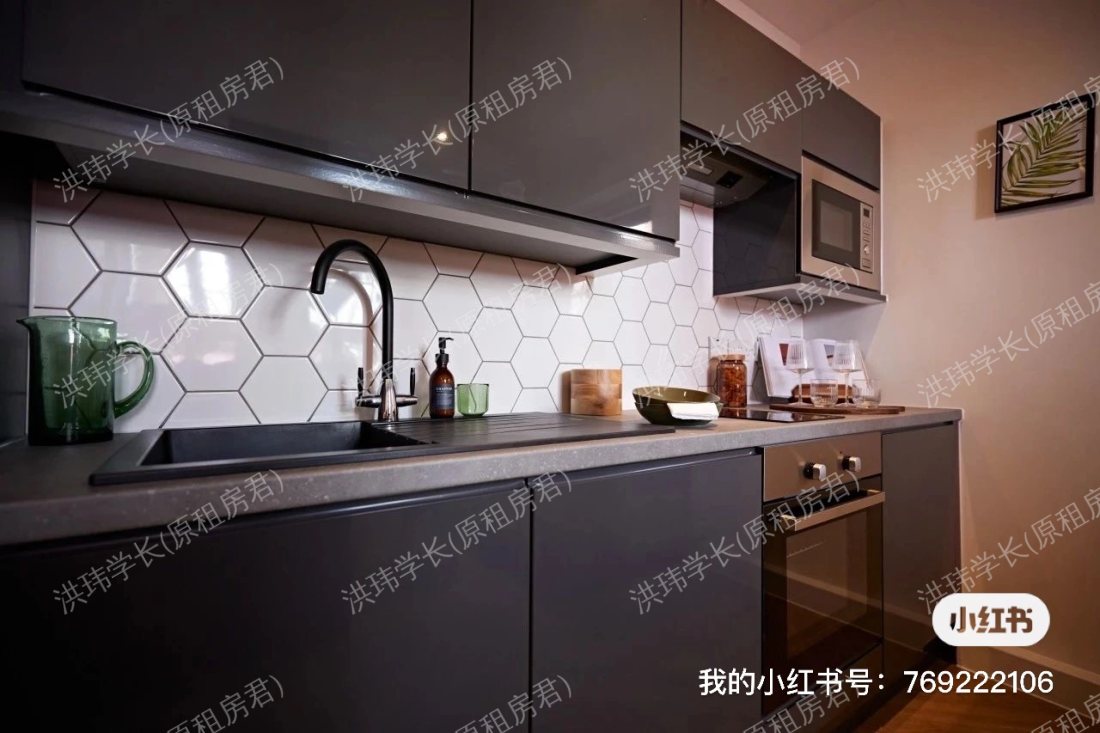 Q Three Residence公寓