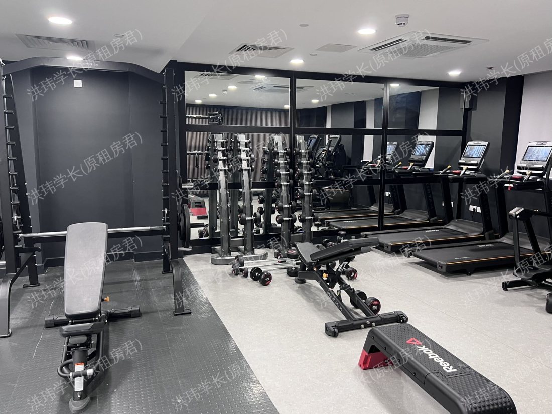 Q Three Residence公寓