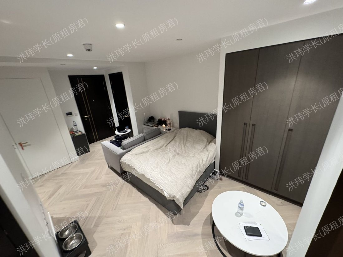 Triptych Place公寓