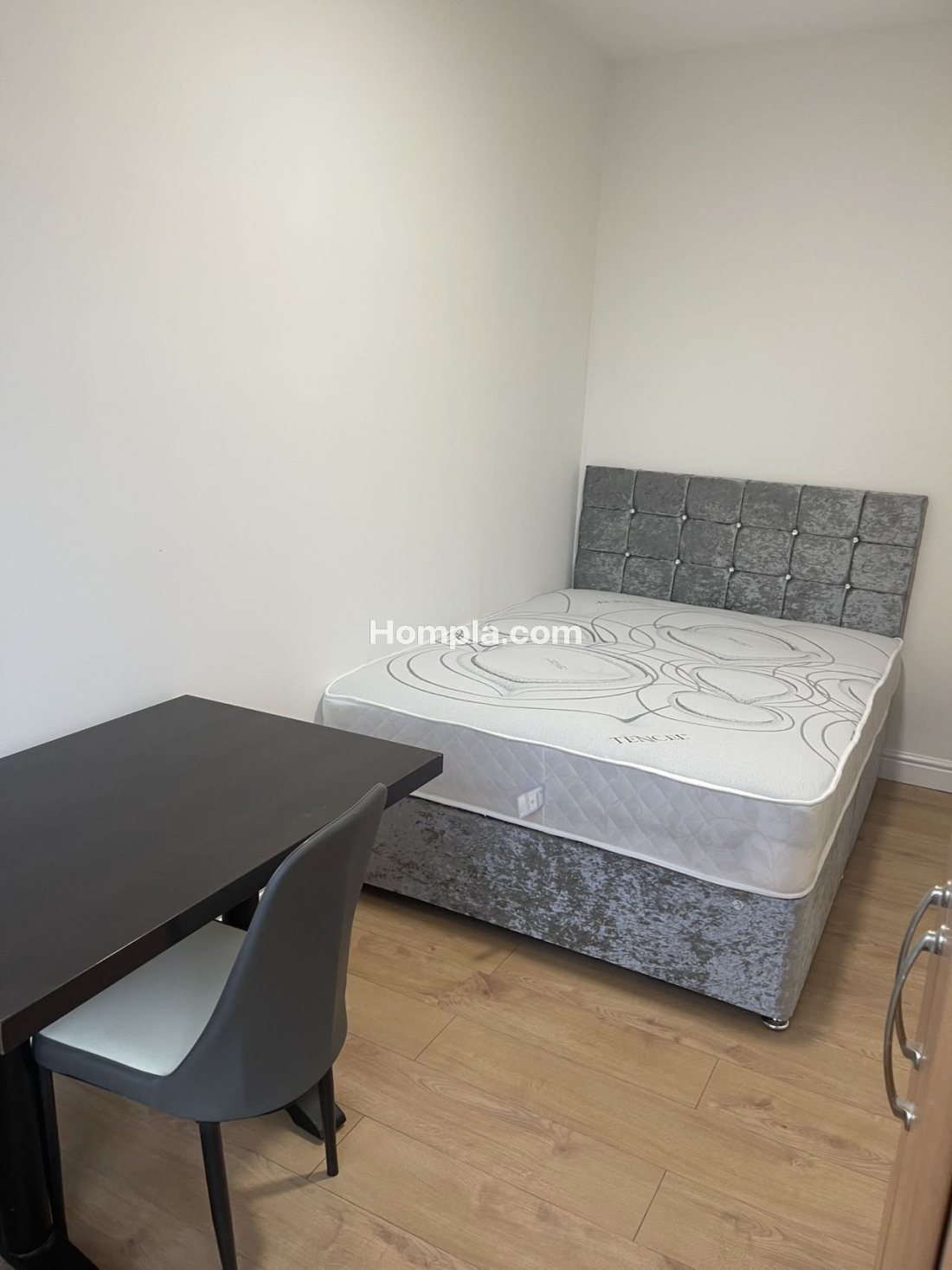 41 Hartley crescent apartment