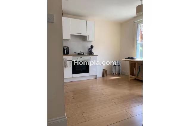 Bloomsbury Plaza apartment