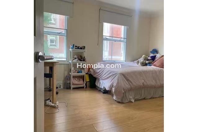 Bloomsbury Plaza apartment