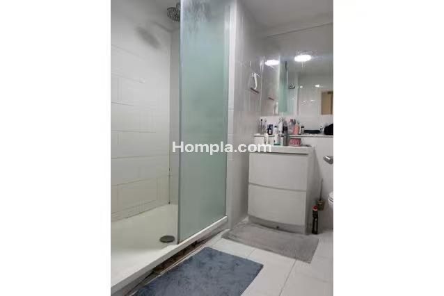 Bloomsbury Plaza apartment