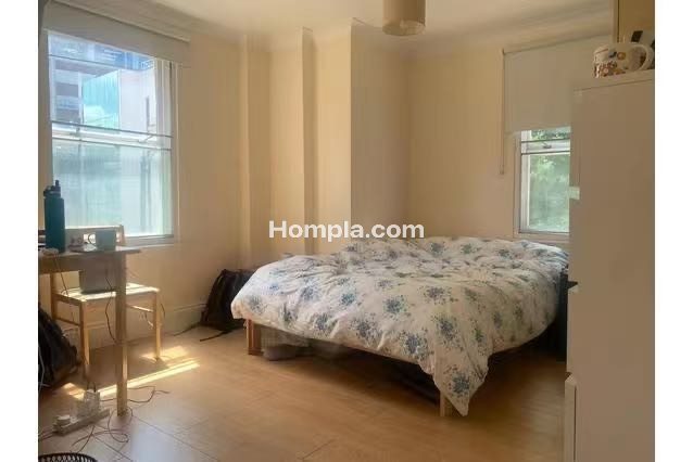Bloomsbury Plaza apartment
