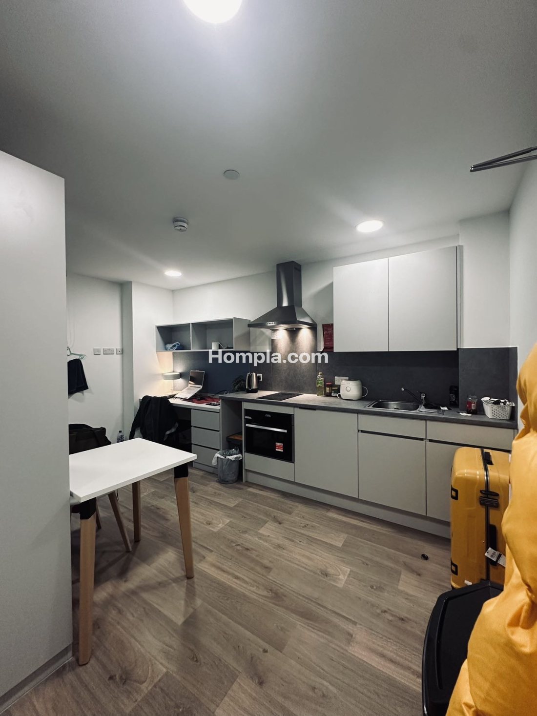 Brigg point apartment