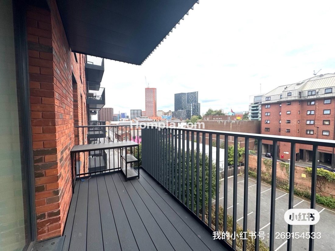 Snow hill wharf apartment