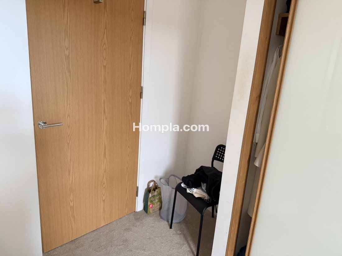 61 Mason Way apartment