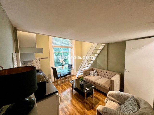 Prince's Square apartment