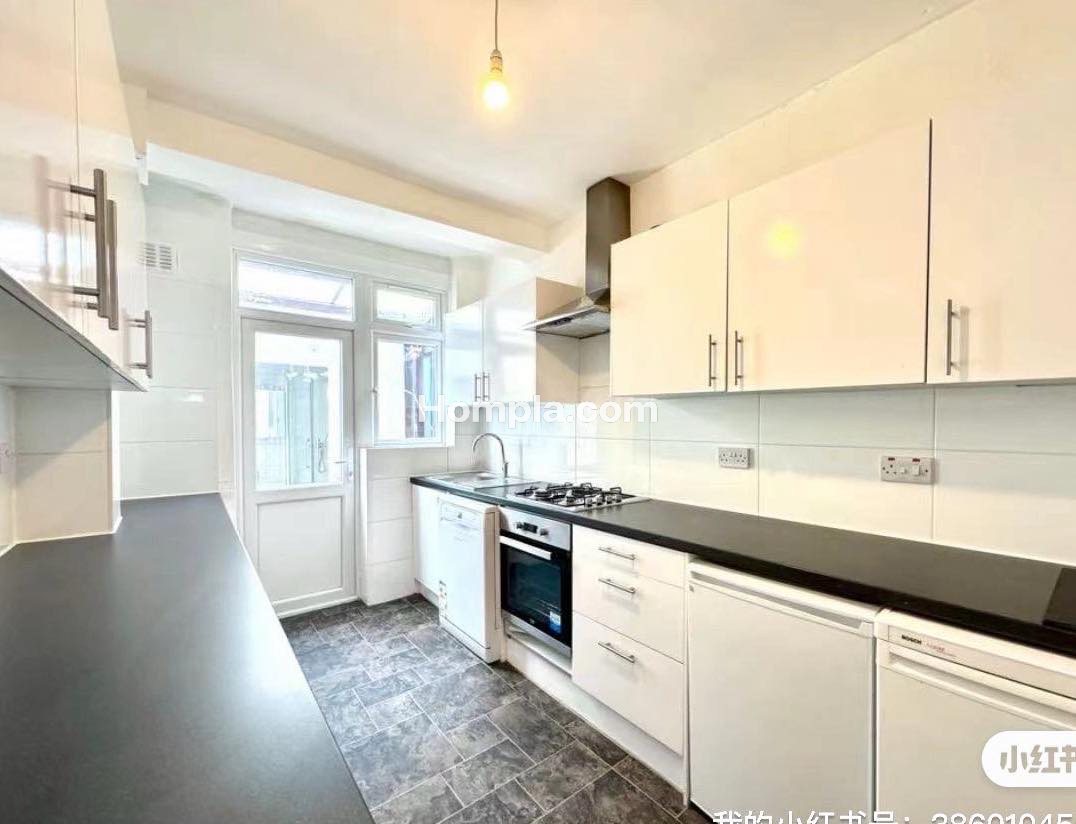 162 Nether Street apartment