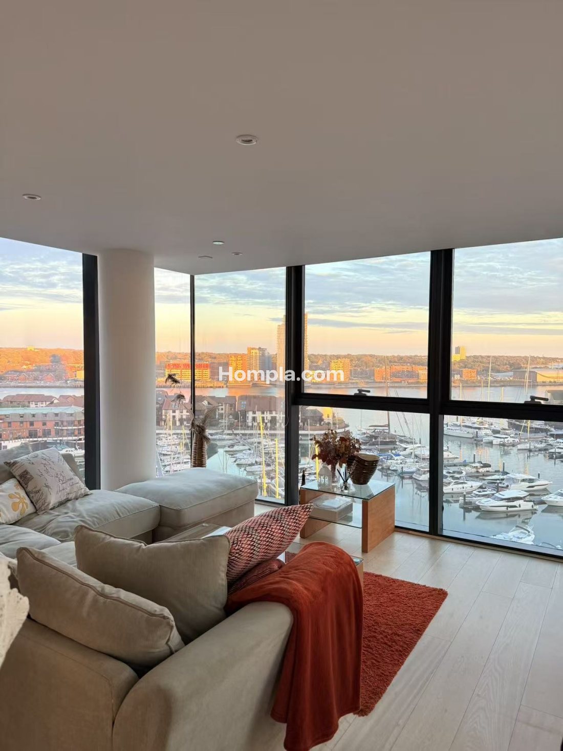 Moresby&Hawkins tower apartment