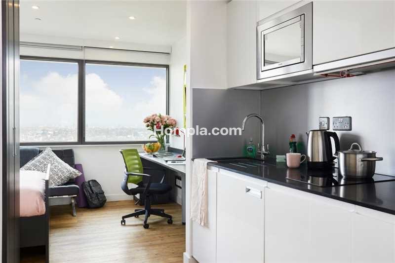 Urbanest King's Cross apartment