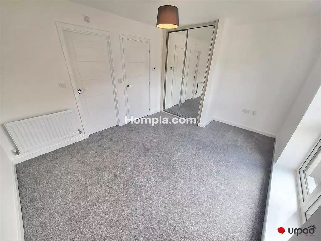 84 Crop Leaze apartment