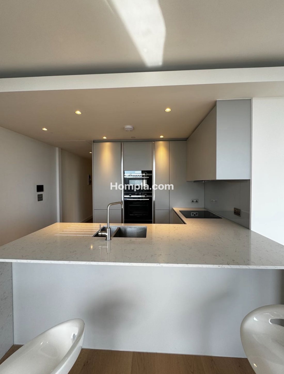 Hampton tower apartment