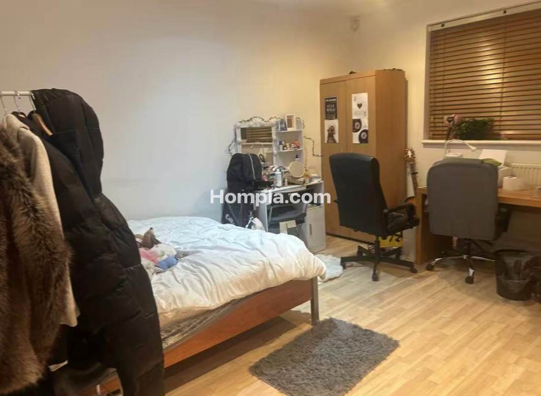 tottenham court road apartment