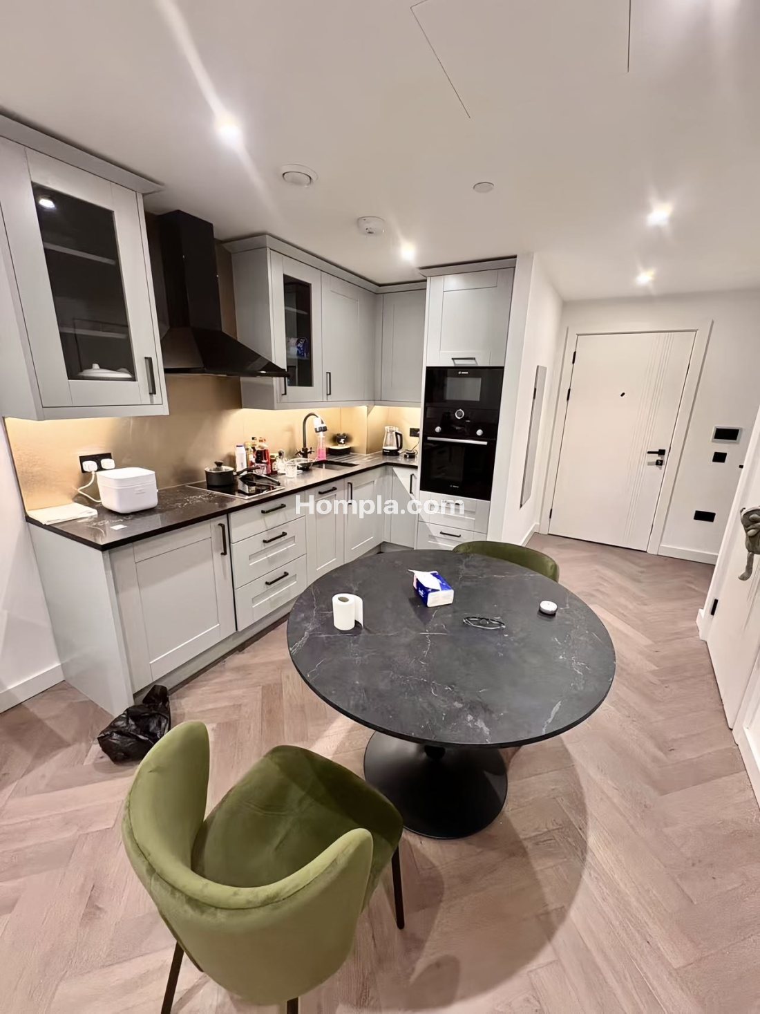 london dock apartment