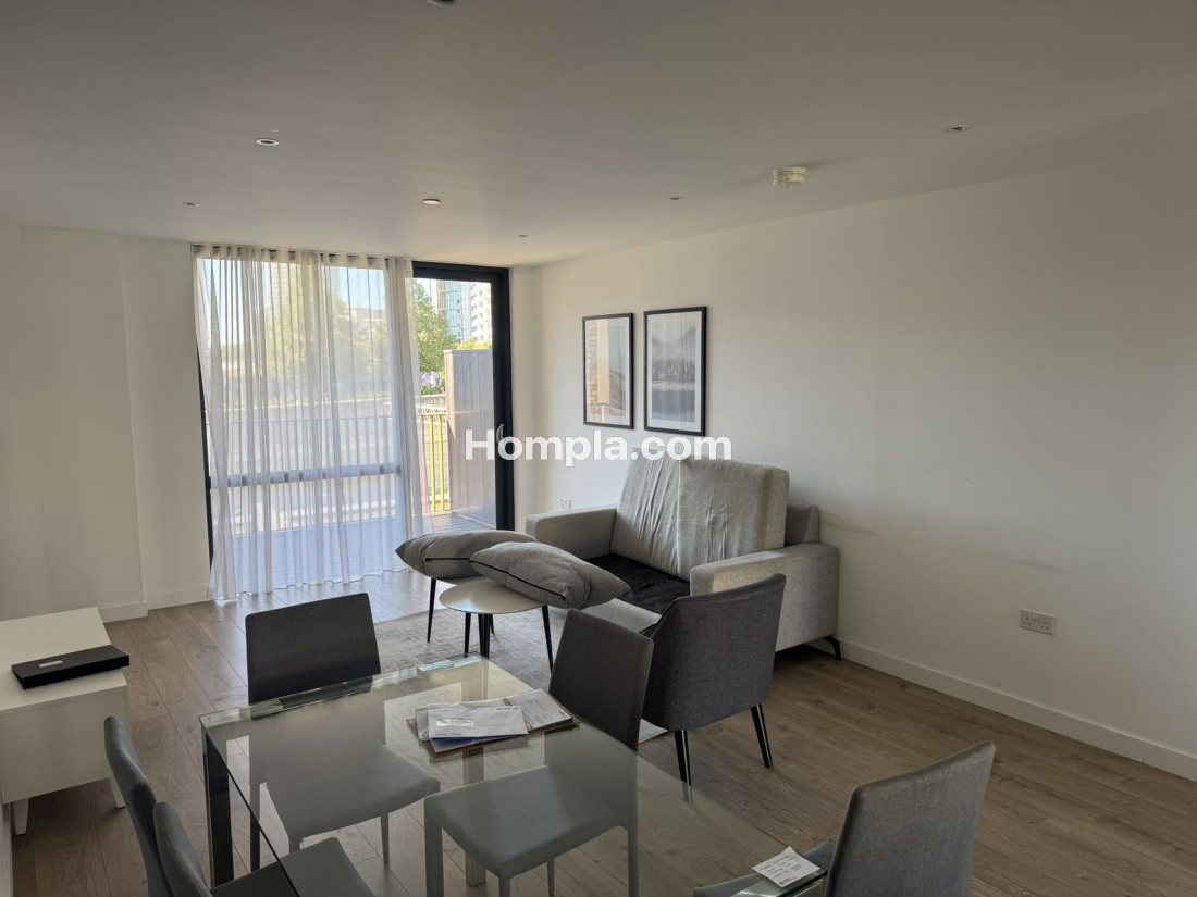 Giles House apartment