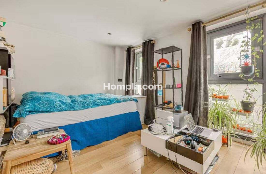 Studio John Hill apartment