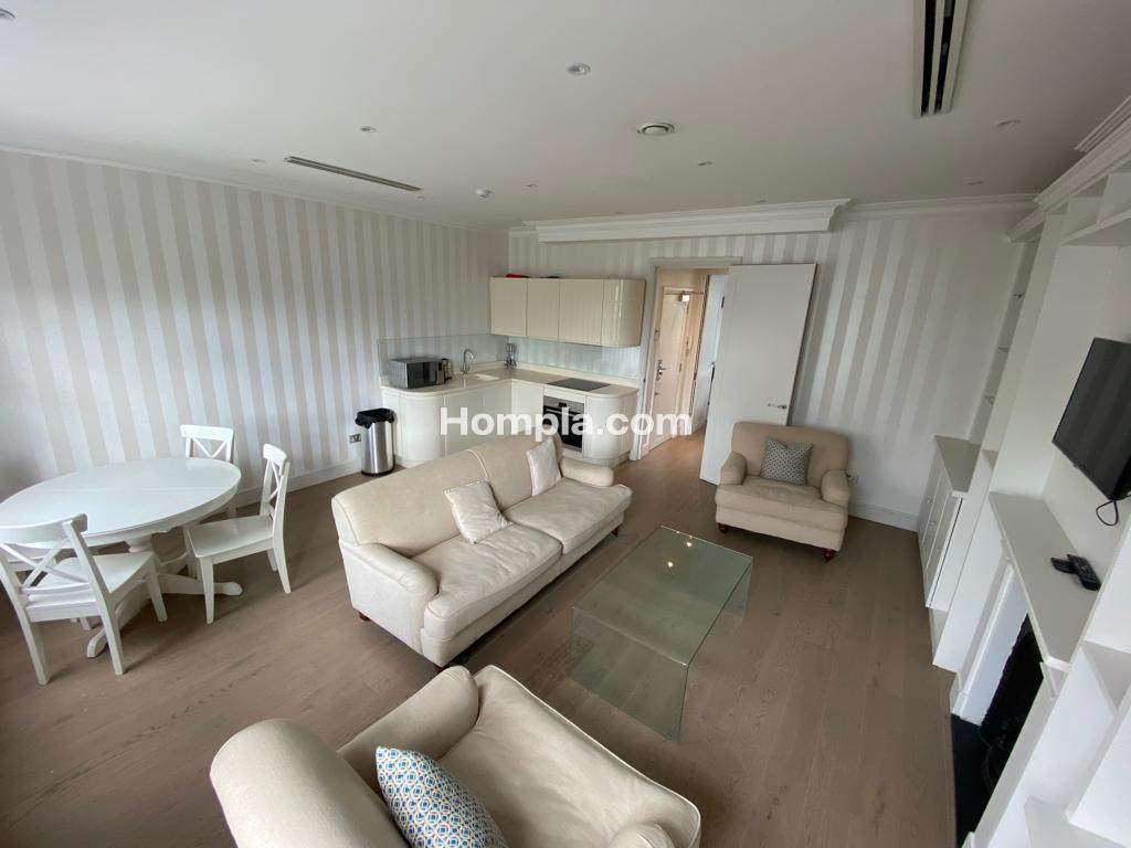 35 Cathcart Road apartment