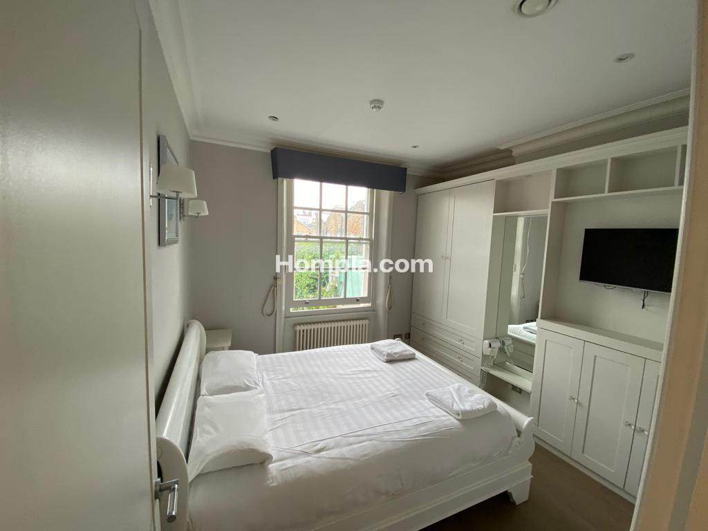 35 Cathcart Road apartment