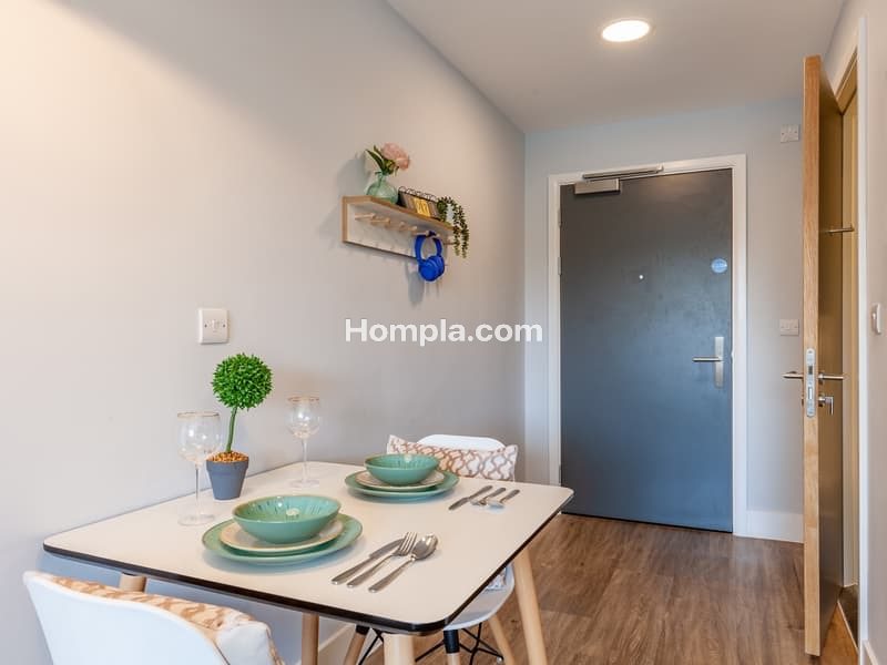 Prestige Student Living, West Way Square apartment