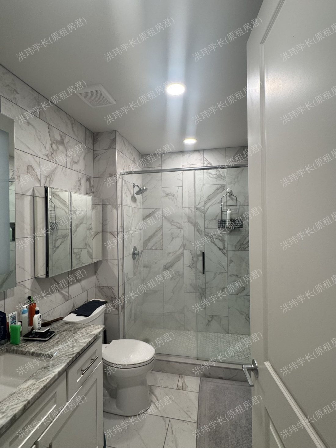 The Three Parkway公寓