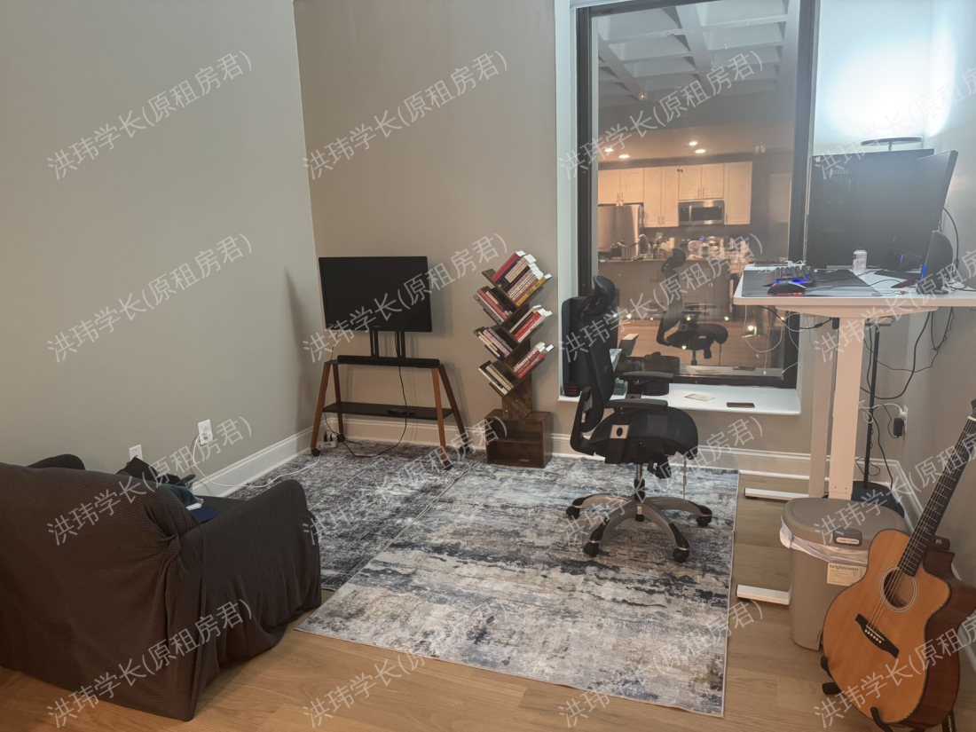 The Three Parkway公寓