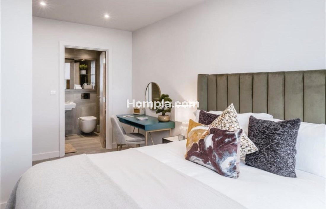 Moda The Lexington apartment