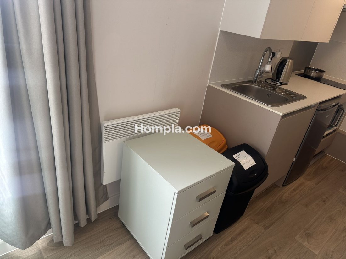 Thurso Street apartment