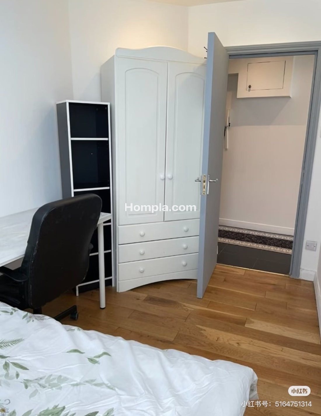 12Flat, Sinclair House, Sandwich St. apartment