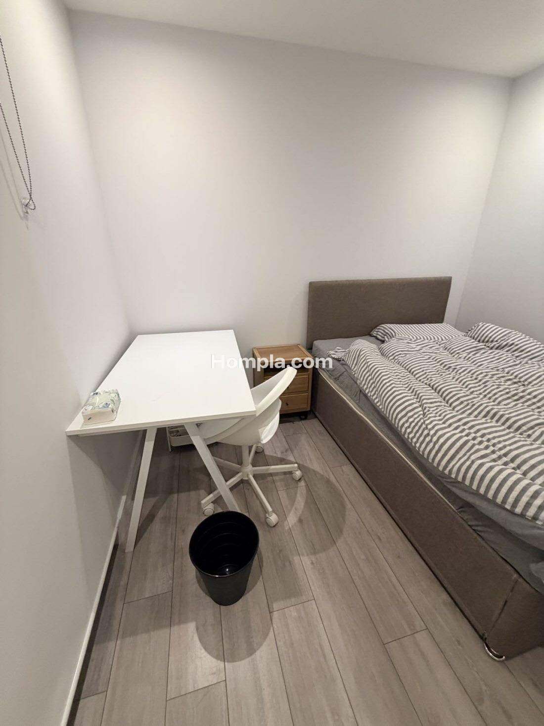 Park Central East apartment