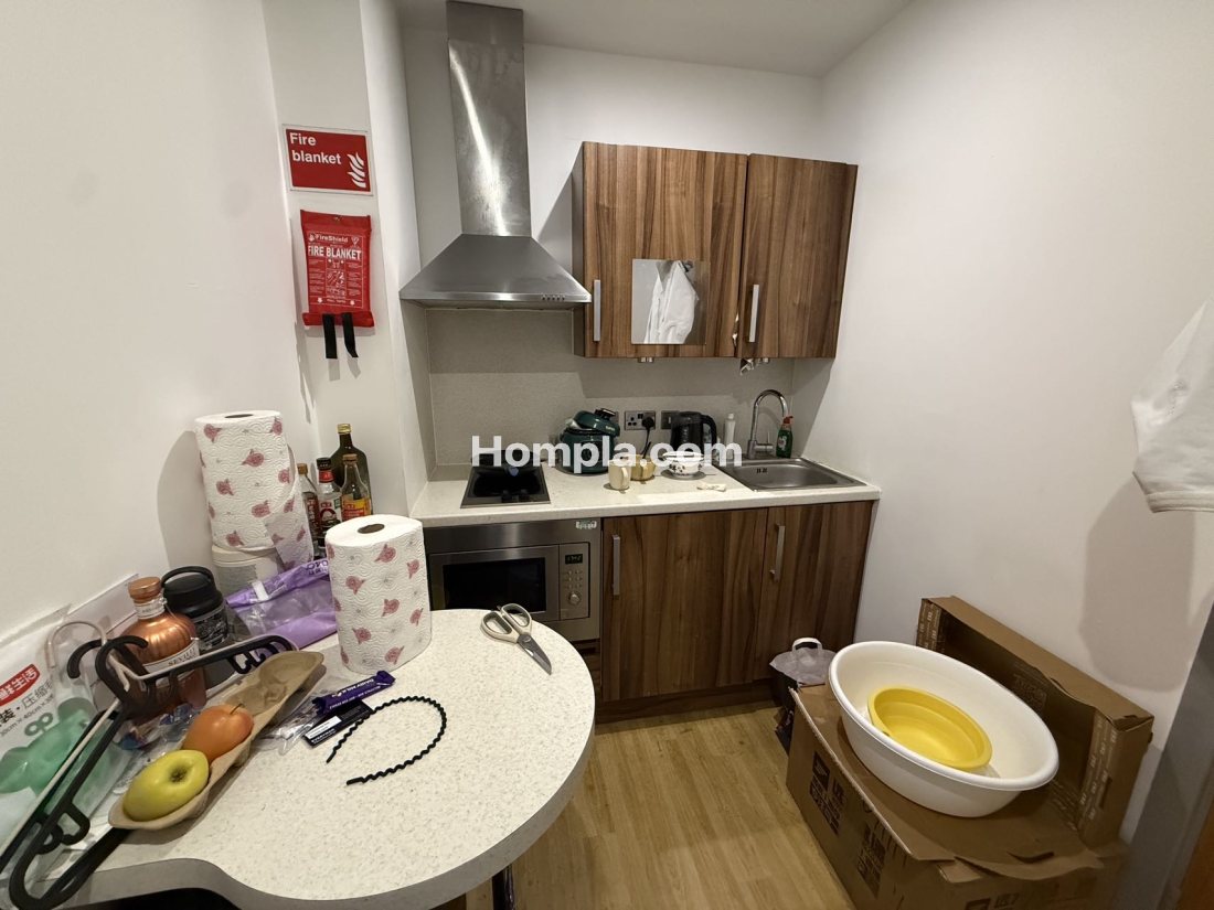 King Square Studios apartment