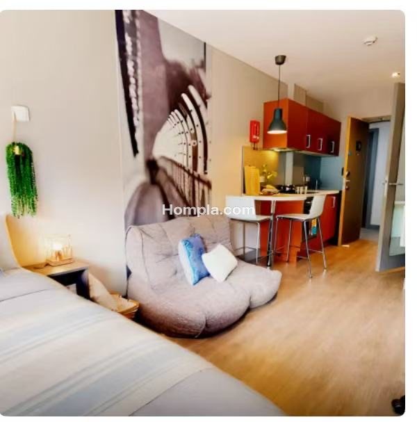 IQ water lane house apartment