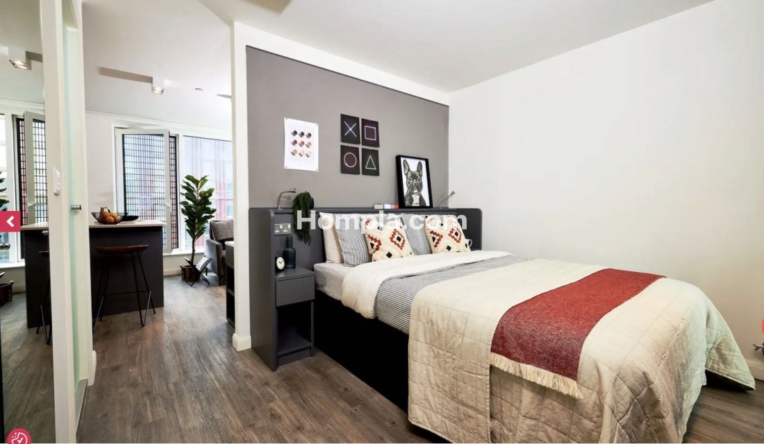 Circle Square apartment