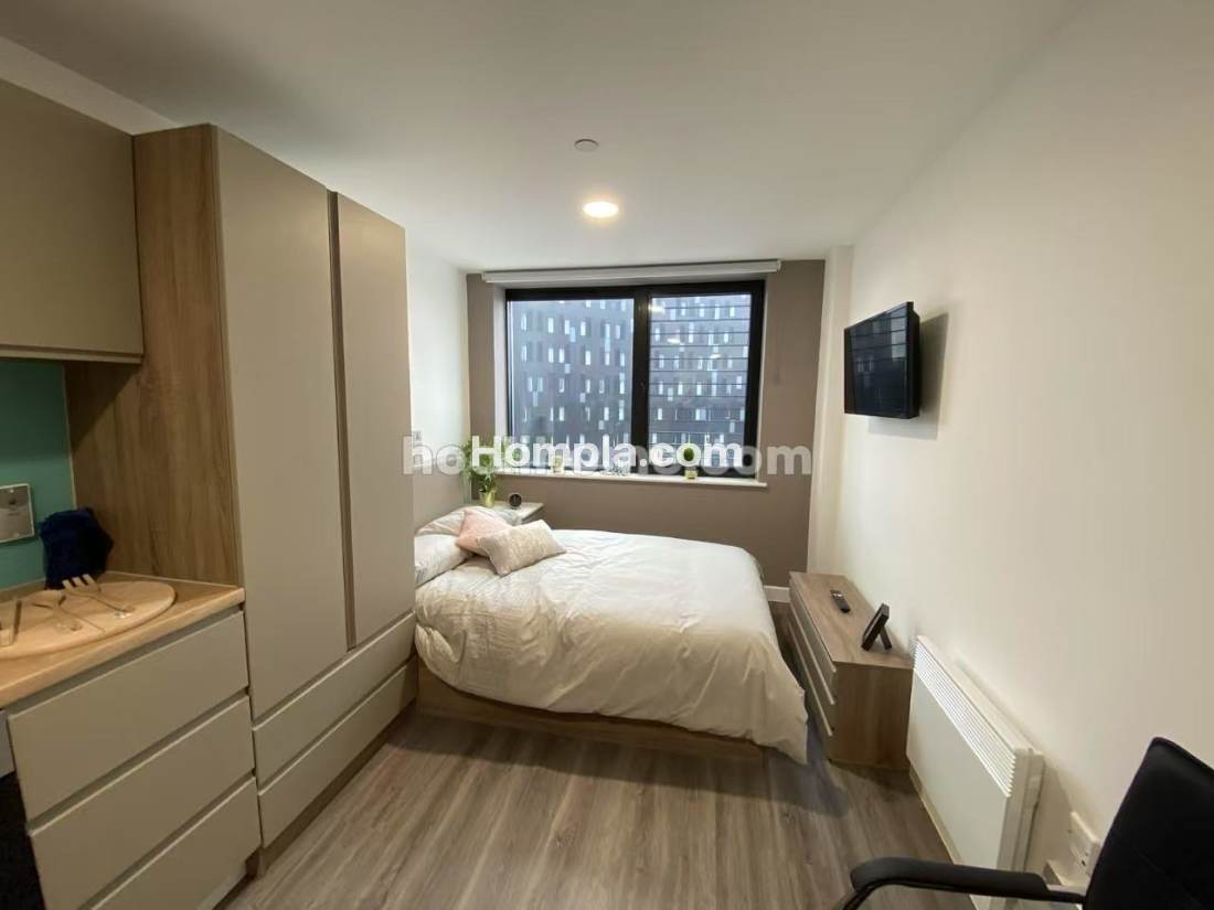 stanhope apartment