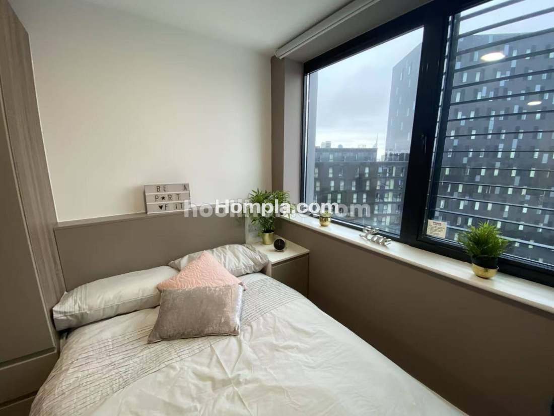 stanhope apartment